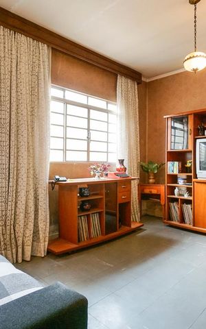 Casa à venda com 170m², 3 quartos e 2 vagas Casa à venda com 170m², 3 quartos e 2 vagasSala