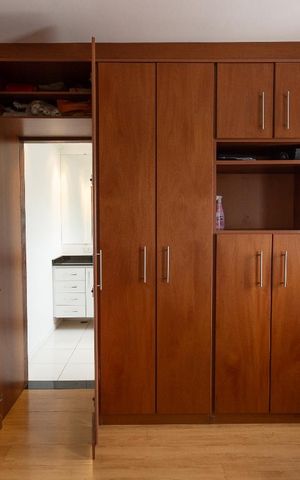 Casa à venda com 202m², 3 quartos e 2 vagas Casa à venda com 202m², 3 quartos e 2 vagasSuíte