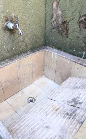 Casa à venda com 60m², 2 quartos e 2 vagasÁrea de Serviço - Tanque