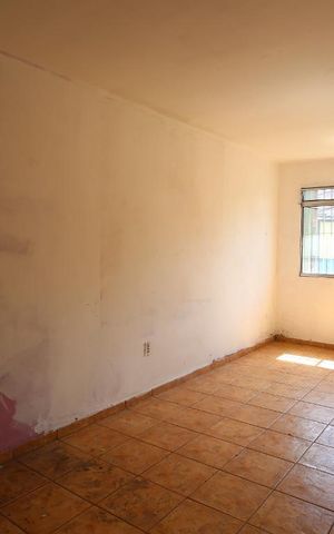 Casa à venda com 60m², 2 quartos e 2 vagasSala
