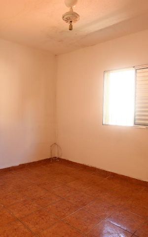 Casa à venda com 60m², 2 quartos e 2 vagasQuarto 1