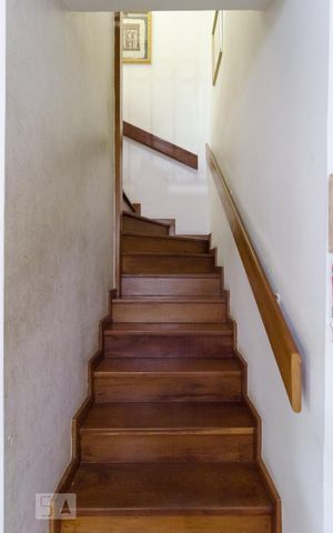 Apartamento à venda com 174m², 3 quartos e 3 vagasEscadas