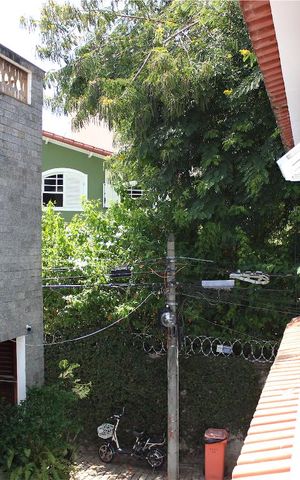 Casa de condomínio à venda com 300m², 4 quartos e 1 vaga Casa de condomínio à venda com 300m², 4 quartos e 1 vagaVista da Varanda da Suíte 2