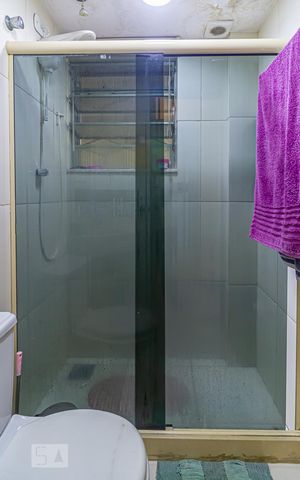 Casa à venda com 90m², 2 quartos e 5 vagas Casa à venda com 90m², 2 quartos e 5 vagasBanheiro