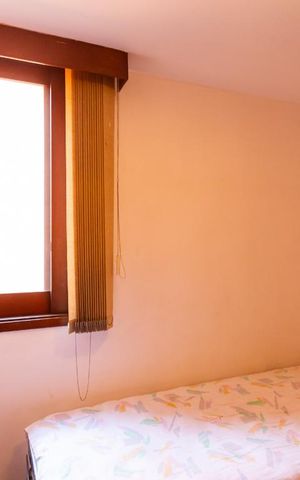 Casa à venda com 561m², 5 quartos e 5 vagas Casa à venda com 561m², 5 quartos e 5 vagasQuarto