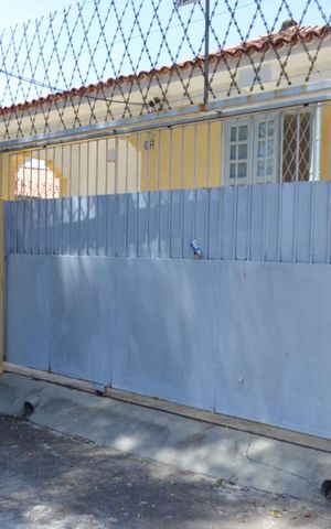 Casa para alugar com 180m², 2 quartos e 1 vagaFachada