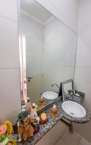 Apartamento à venda com 160m², 2 quartos e 3 vagas Apartamento à venda com 160m², 2 quartos e 3 vagasLavabo cobertura