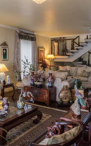 Casa à venda com 520m², 4 quartos e 4 vagas Casa à venda com 520m², 4 quartos e 4 vagasSala