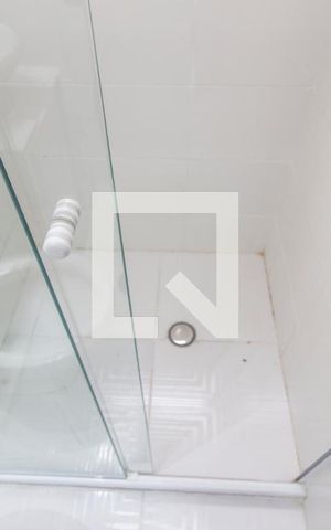 Apartamento à venda com 51m², 2 quartos e 1 vagaDetalhe banheiro