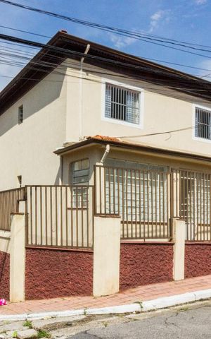 Casa à venda com 150m², 2 quartos e 1 vagaFachada