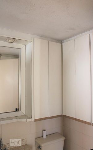 Apartamento à venda com 32m², 1 quarto e 1 vagaBanheiro - armários