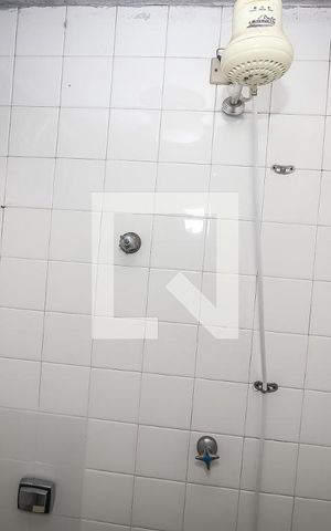 Casa à venda com 150m², 3 quartos e 4 vagas Casa à venda com 150m², 3 quartos e 4 vagasBanheiro de Serviço