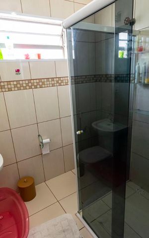 Casa à venda com 220m², 3 quartos e 4 vagasBanheiro social