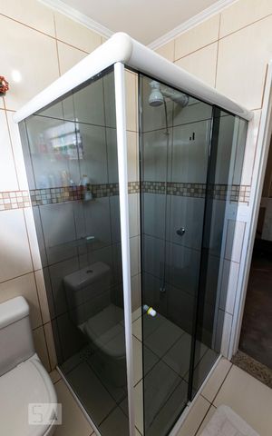 Casa à venda com 220m², 3 quartos e 4 vagasBanheiro social
