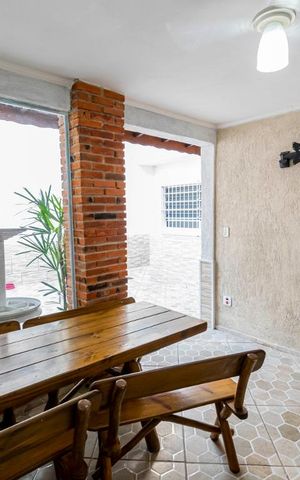 Casa à venda com 220m², 3 quartos e 4 vagasChurrasqueira