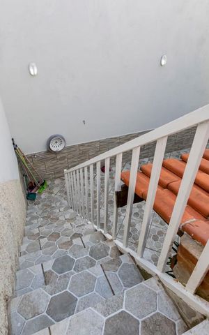 Casa à venda com 220m², 3 quartos e 4 vagasÁrea Externa