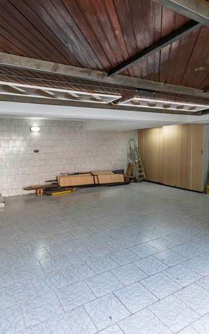 Casa à venda com 220m², 3 quartos e 4 vagasGaragem
