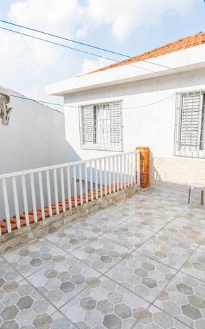 Casa à venda com 220m², 3 quartos e 4 vagasÁrea Externa