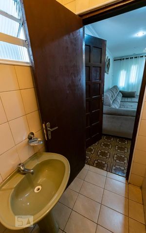 Casa à venda com 220m², 3 quartos e 4 vagasLavabo
