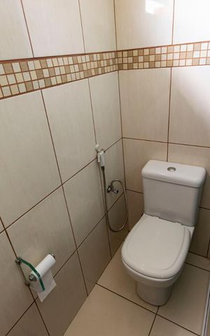 Casa à venda com 220m², 3 quartos e 4 vagasBanheiro social