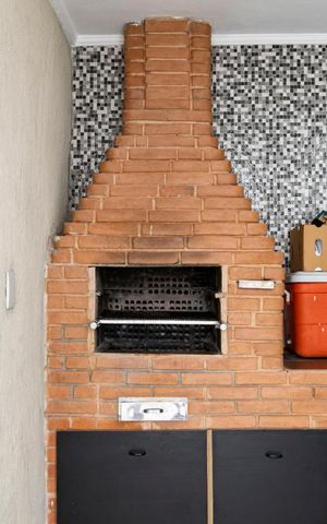 Casa à venda com 220m², 3 quartos e 4 vagasChurrasqueira