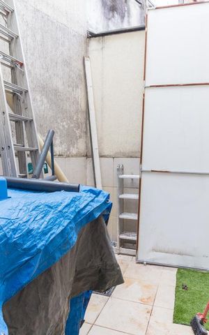 Casa à venda com 700m², 6 quartos e 8 vagas Casa à venda com 700m², 6 quartos e 8 vagasGaragem