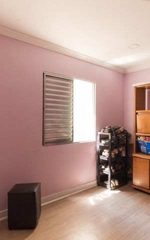 Casa à venda com 700m², 6 quartos e 8 vagas Casa à venda com 700m², 6 quartos e 8 vagasCloset do quarto 3