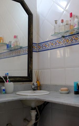 Casa à venda com 382m², 5 quartos e 1 vagaBanheiro da suíte 4