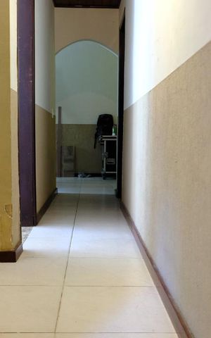 Casa à venda com 382m², 5 quartos e 1 vagaCorredor