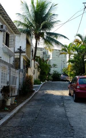 Casa à venda com 382m², 5 quartos e 1 vagaCondomínio