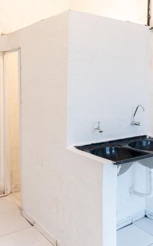 Casa para alugar com 38m², 1 quarto e sem vaga Casa para alugar com 38m², 1 quarto e sem vagaCozinha e Área de Serviço