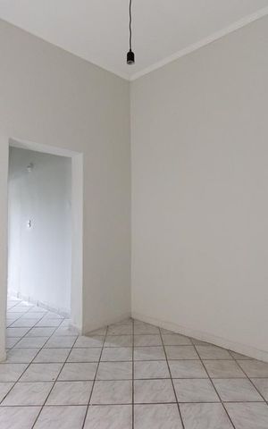 Casa à venda com 100m², 1 quarto e 1 vaga Casa à venda com 100m², 1 quarto e 1 vagaSala
