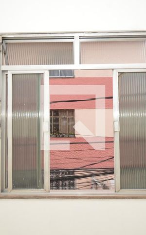 Apartamento à venda com 65m², 2 quartos e sem vagaSala