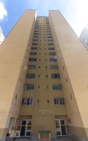 Apartamento à venda com 74m², 3 quartos e 2 vagas Apartamento à venda com 74m², 3 quartos e 2 vagasFachada do bloco