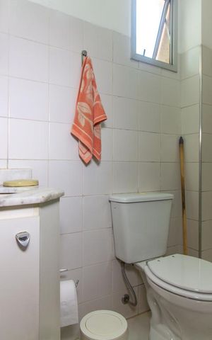 Apartamento à venda com 74m², 3 quartos e 2 vagas Apartamento à venda com 74m², 3 quartos e 2 vagasBanheiro Social