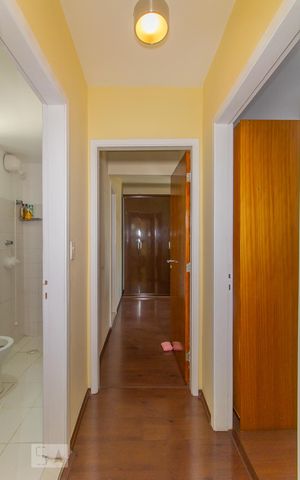 Apartamento à venda com 74m², 3 quartos e 2 vagas Apartamento à venda com 74m², 3 quartos e 2 vagasCorredor