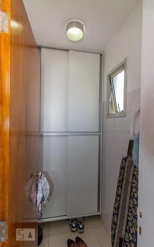 Apartamento à venda com 74m², 3 quartos e 2 vagas Apartamento à venda com 74m², 3 quartos e 2 vagasLavanderia