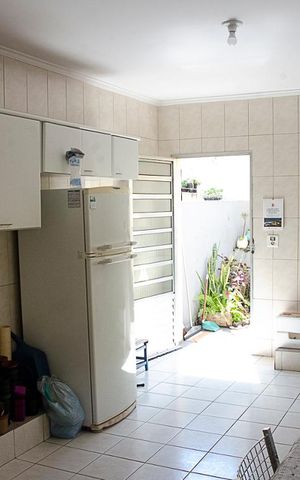 Casa à venda com 121m², 3 quartos e 2 vagasCozinha