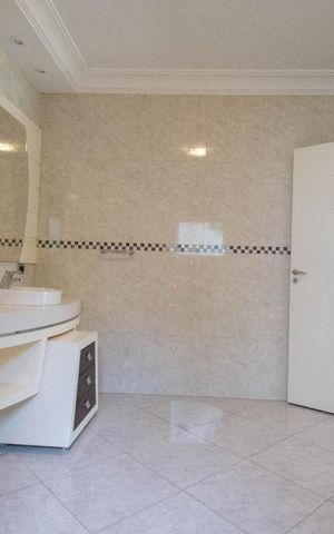 Casa à venda com 800m², 4 quartos e 6 vagas Casa à venda com 800m², 4 quartos e 6 vagasBanheiro da Suíte 4