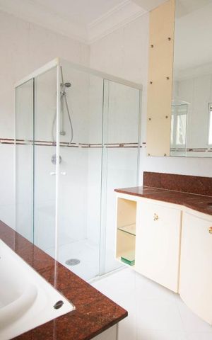 Casa à venda com 800m², 4 quartos e 6 vagas Casa à venda com 800m², 4 quartos e 6 vagasBanheiro da Suíte 3