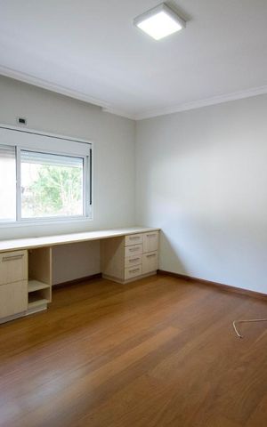 Casa à venda com 800m², 4 quartos e 6 vagas Casa à venda com 800m², 4 quartos e 6 vagasSuíte 3