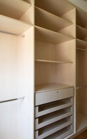 Casa à venda com 800m², 4 quartos e 6 vagas Casa à venda com 800m², 4 quartos e 6 vagasCloset da suíte 3