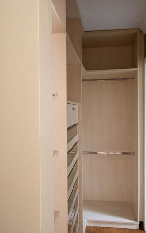 Casa à venda com 800m², 4 quartos e 6 vagas Casa à venda com 800m², 4 quartos e 6 vagasCloset da suíte 2