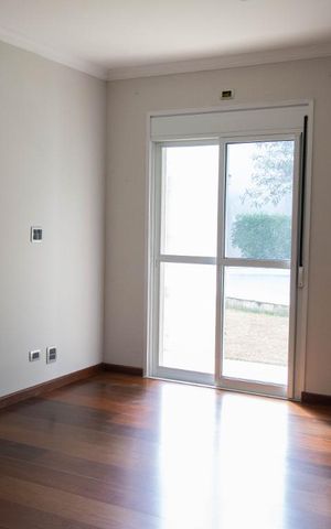 Casa à venda com 800m², 4 quartos e 6 vagas Casa à venda com 800m², 4 quartos e 6 vagasSuíte 4