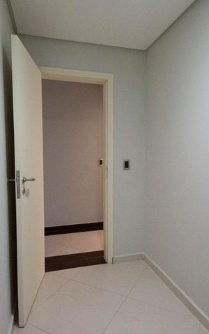 Casa à venda com 800m², 4 quartos e 6 vagas Casa à venda com 800m², 4 quartos e 6 vagasQuarto reversível