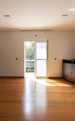 Casa à venda com 800m², 4 quartos e 6 vagas Casa à venda com 800m², 4 quartos e 6 vagasSuíte 1