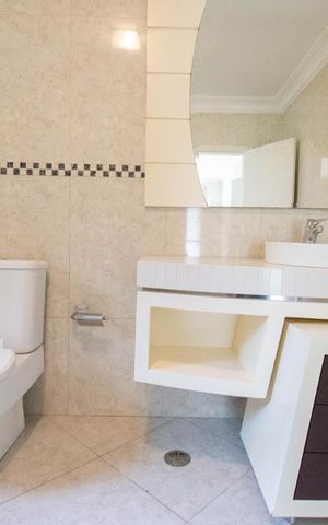 Casa à venda com 800m², 4 quartos e 6 vagas Casa à venda com 800m², 4 quartos e 6 vagasBanheiro da Suíte 4