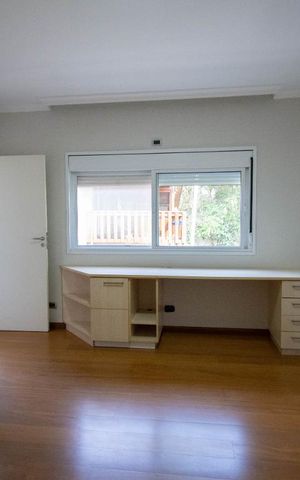 Casa à venda com 800m², 4 quartos e 6 vagas Casa à venda com 800m², 4 quartos e 6 vagasSuíte 3