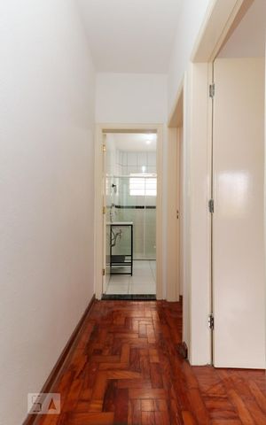 Casa à venda com 100m², 2 quartos e 1 vaga Casa à venda com 100m², 2 quartos e 1 vagaCorredor