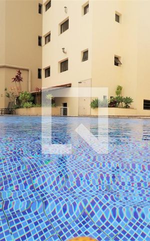 Apartamento à venda com 100m², 3 quartos e sem vagaÁrea comum - Piscina